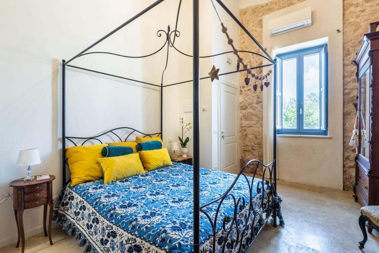 Michael Garden Bed & Breakfast Noto Luaran gambar