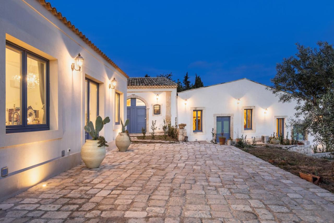 Michael Garden Bed & Breakfast Noto Luaran gambar